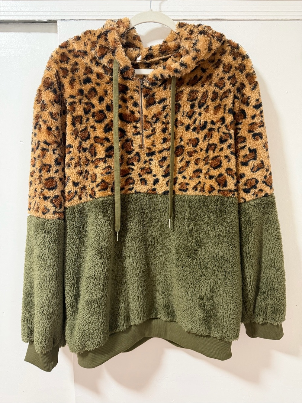 Leopard Print Fleece Pullover Hoodie - Olive & Tan